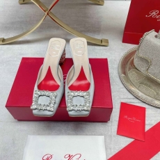 Roger Vivier flat shoes